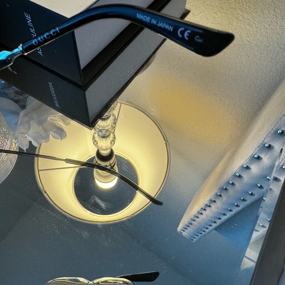 Gucci Wayfarer Sunglasses - Picture 6 of 10